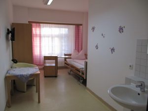 Ausstattung eines Zimmers für Kurzzeitpflege in Leipzig